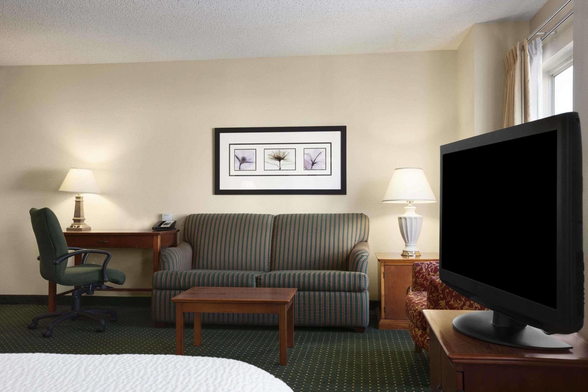 Hawthorn Suites By Wyndham Philadelphia Airport Exteriör bild