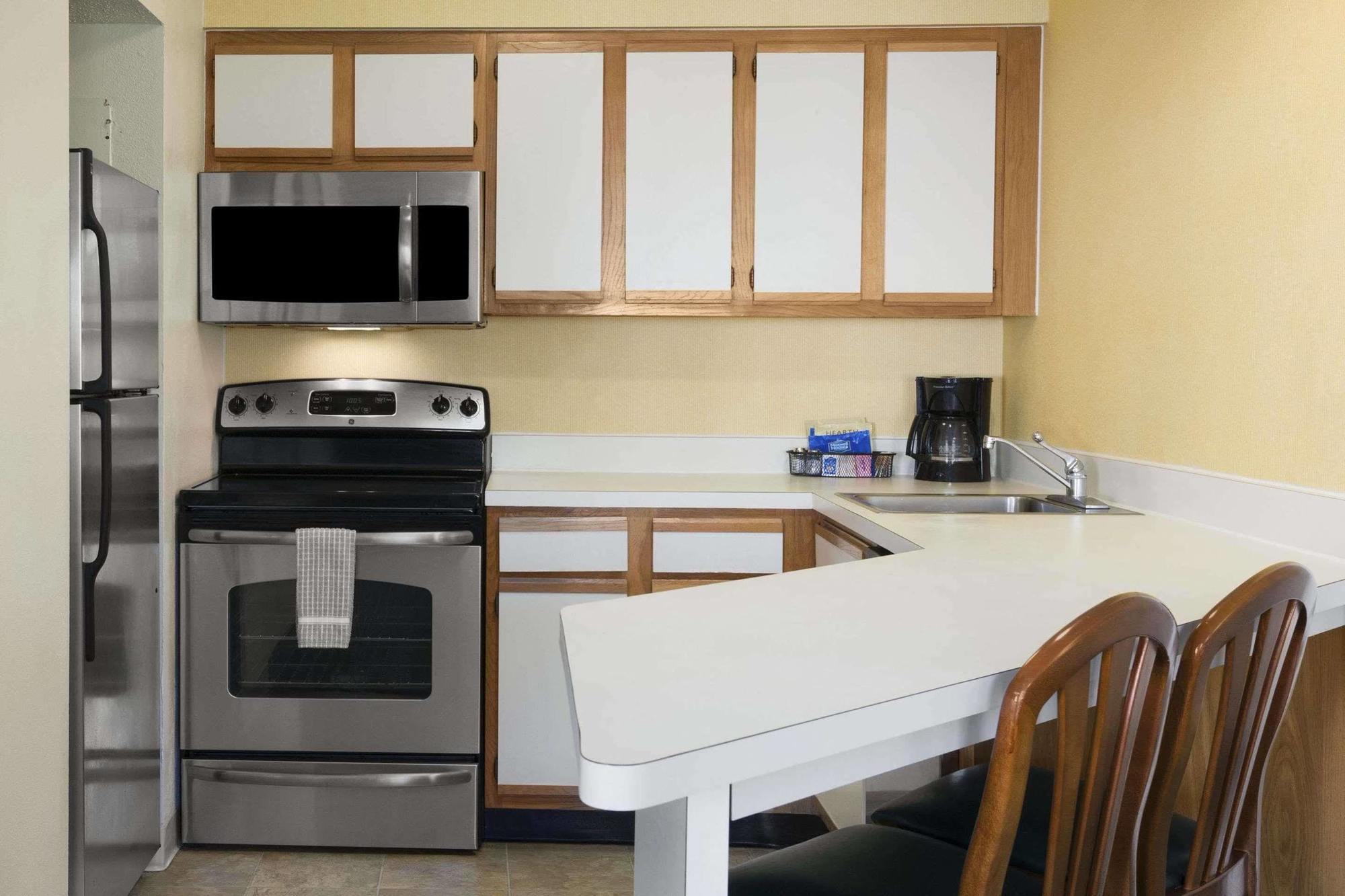 Hawthorn Suites By Wyndham Philadelphia Airport Exteriör bild